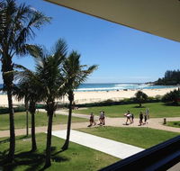 Coolangatta Surf Club - Accommodation Main Beach
