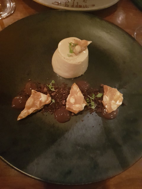 Sentinel Bar & Grill - Accommodation Main Beach 1