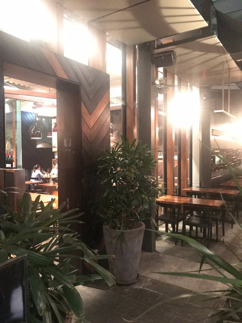 Sentinel Bar & Grill - Accommodation Main Beach 3