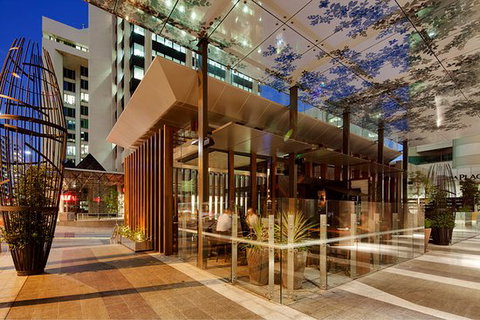 Sentinel Bar & Grill - Accommodation Main Beach 0