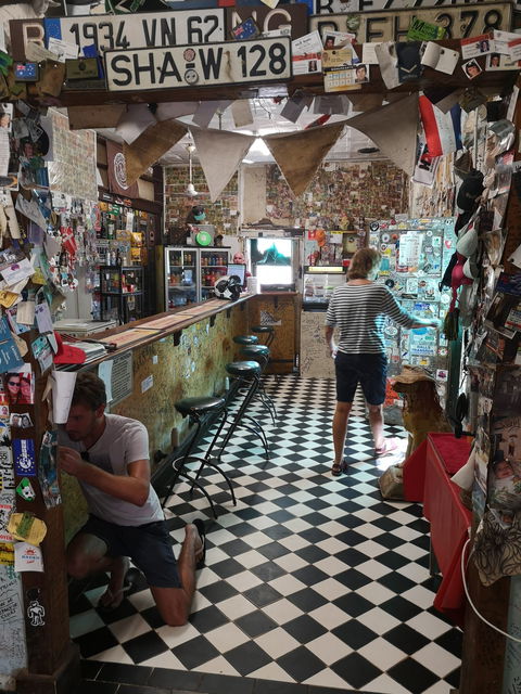 Barrow Creek Restaurant - Accommodation Main Beach 1