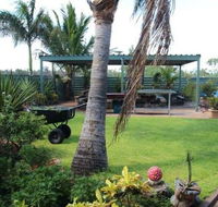Devils Marbles Hotel - Accommodation Main Beach