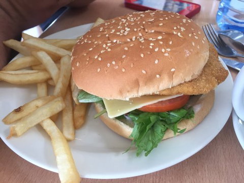 Eucalypt Cafe - Accommodation Main Beach 0