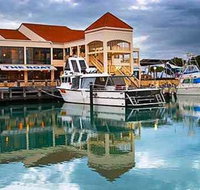 The Boat - Accommodation Main Beach