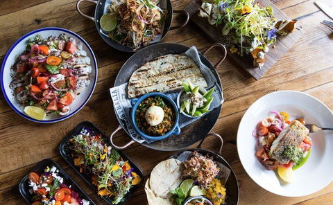 Waroona Hotel - Accommodation Main Beach 11