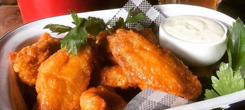 Waroona Hotel - Accommodation Main Beach 1