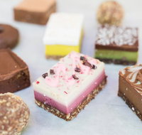 Me Me Joans - Accommodation Main Beach