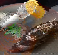 Young George - Accommodation Main Beach