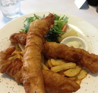 Cafe D'Vine - Accommodation Main Beach