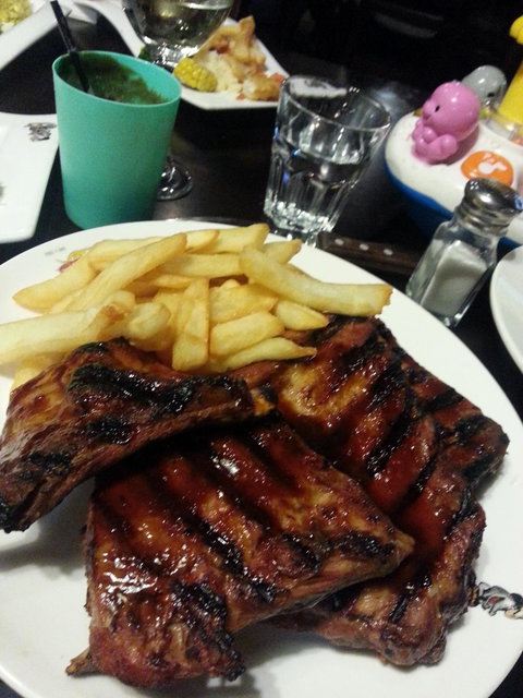 Outback Jacks Bar & Grill - Accommodation Main Beach 4