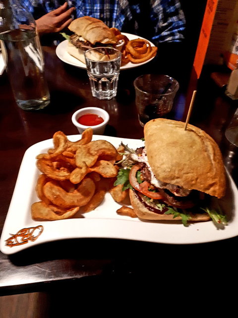 Outback Jacks Bar & Grill - Accommodation Main Beach 6