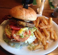 Red Roof Bar  Grill - Accommodation Main Beach