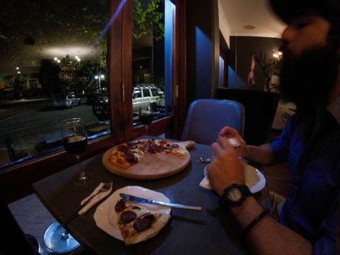 R Bar - Accommodation Main Beach 0