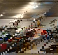 8 Thai Ladies - Accommodation Main Beach