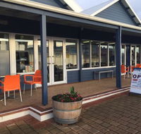 DeckChair Cafe - Accommodation Main Beach