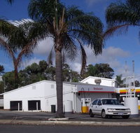 Hillview Roadhouse Motel Restaurant - Accommodation Main Beach