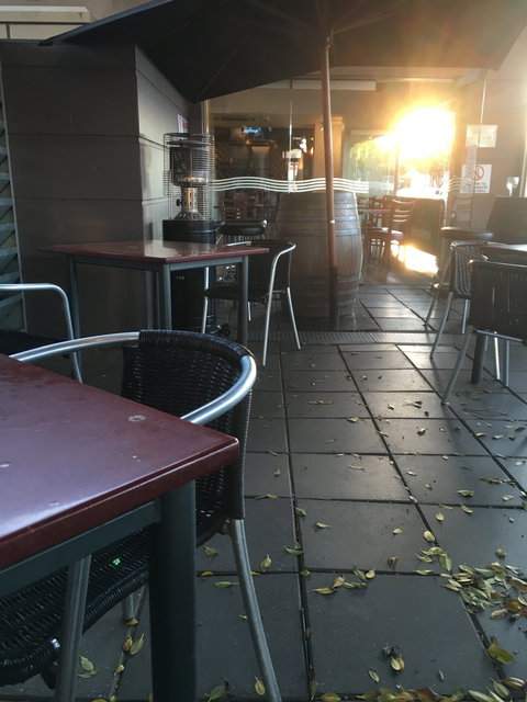 Hyde Park Tavern - Accommodation Main Beach 8