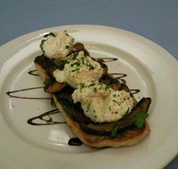 La Tombola - Accommodation Main Beach