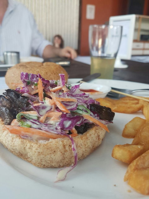 The Lady Daly Hotel - Accommodation Main Beach 2