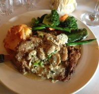 Vino's Mediterranean - Accommodation Main Beach