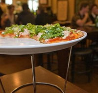 Grotto Pizza-teca - Accommodation Main Beach