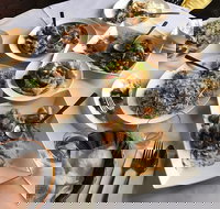 Mandarin Coin - Accommodation Main Beach