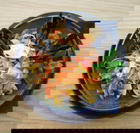 Sneaky's Restaurant - Accommodation Main Beach