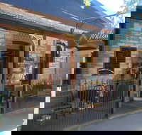 Millie's Bakery - Accommodation Main Beach