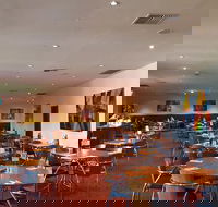 Vegas Restaurant - Accommodation Main Beach