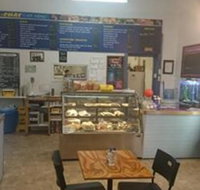 Av-A-Chat Cafe - Accommodation Main Beach