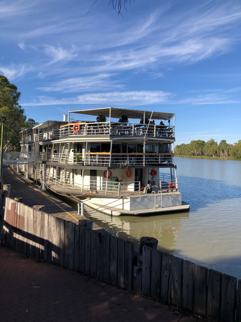 Murray River Queen - Accommodation Main Beach 1