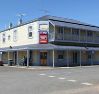 Port Wakefield Hotel - Accommodation Main Beach