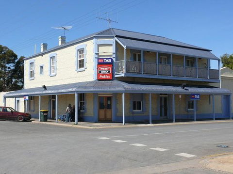 Port Wakefield Hotel - Accommodation Main Beach 0