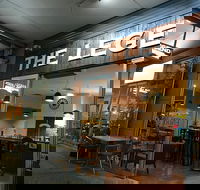 The Legend Cafe  Bistro - Accommodation Main Beach