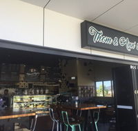 Thom  Ann's Restaurant Deli - Accommodation Main Beach