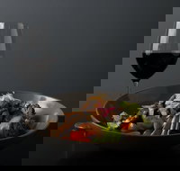 Beau's - Accommodation Main Beach