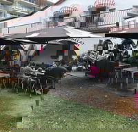 Pig Face Seafood Takeaway - Accommodation Main Beach