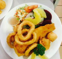 Sue's Cafe and Takeaway - Accommodation Main Beach