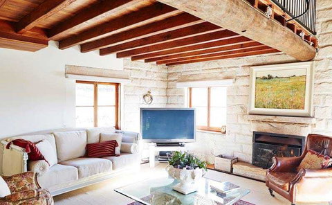 The Sicilian Restaurant - Accommodation Main Beach 16