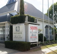 Squires A La Carte - Accommodation Main Beach