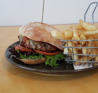 Croc Xpresso Cafe - Accommodation Main Beach