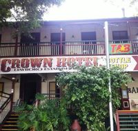 Crown Hotel - Accommodation Main Beach
