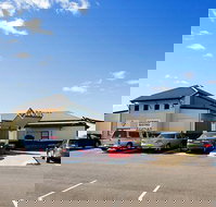 Highfields Tavern - Accommodation Main Beach