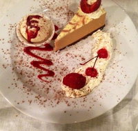 Lily's Restaurant - Accommodation Main Beach