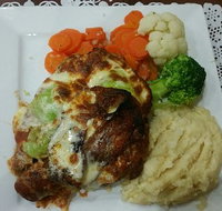 Simons Tavern Restaurant - Accommodation Main Beach