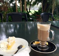 Vechhio's Fruit Stall  Cafe - Accommodation Main Beach