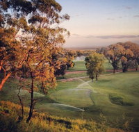 Woods  Irons Restaurant - Accommodation Main Beach
