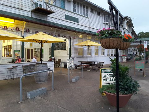 Yungaburra Pub - Accommodation Main Beach 0