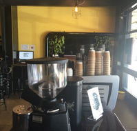 Minimalist Coffee Roasters - Accommodation Main Beach