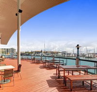 The Boat Club - Accommodation Main Beach